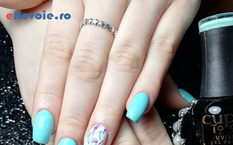 6manichiura-si-pedichiura-cosmetica-relaxare--andreea-macas.png