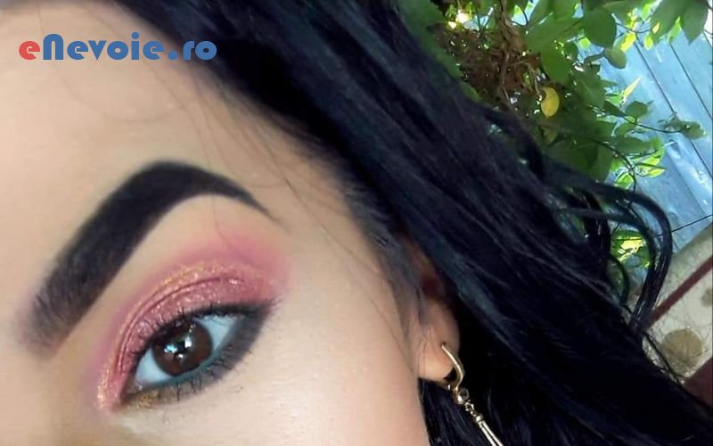 1make-up-relaxare-si-masaj-cosmetica-relaxare--andreea-puscav.png