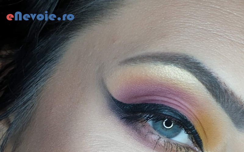 2make-up-relaxare-si-masaj-cosmetica-relaxare--andreea-puscan.png