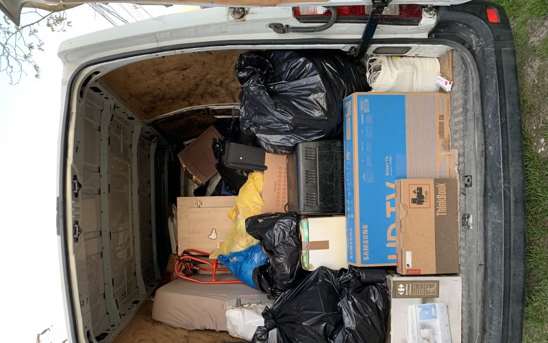 2transport-animale-servicii-mutari-transport-basculabil-transfer-aeroport-transport-persoane-transport-marfuri-transport-depozitare-codrin-cirlan.png