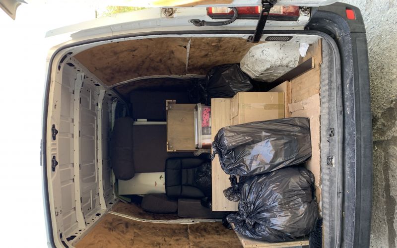 3transport-animale-servicii-mutari-transport-basculabil-transfer-aeroport-transport-persoane-transport-marfuri-transport-depozitare-codrin-cirlan.png