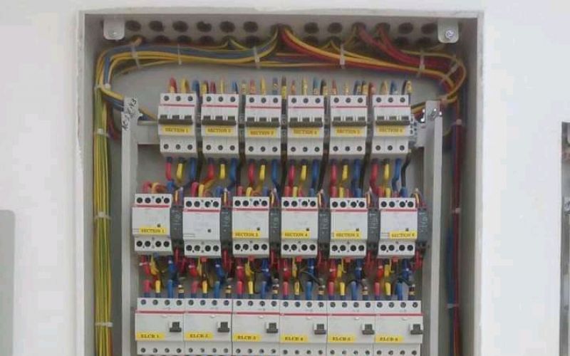 1reparatii-termice-reparatii-electrice-instalatii-termice-instalatii-electrice-sanitare-electrice-termice-gaze--dan-oprea-685.png
