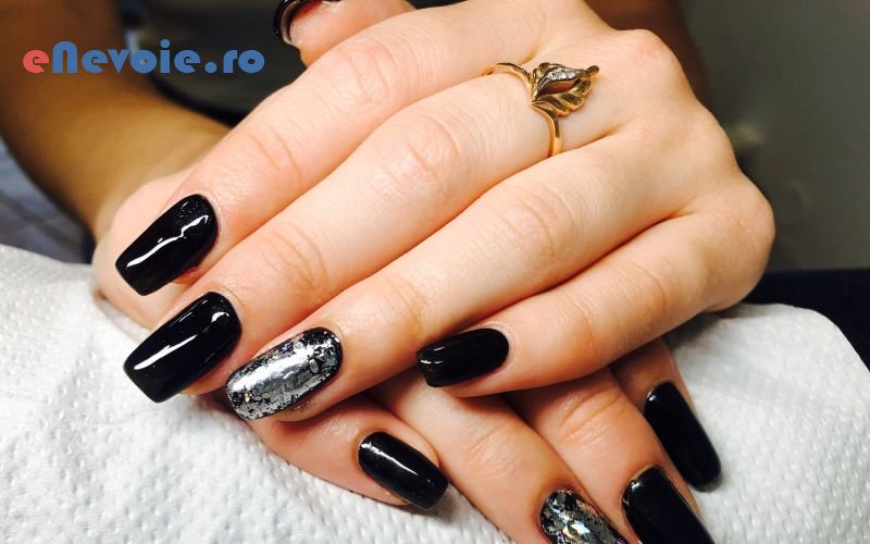 2manichiura-si-pedichiura-cosmetica-relaxare--delia-ferar-9l.png