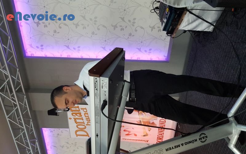 divertisment-evenimente-dj-fum-greu-gheata-carbonica-sonorizare-si-lumini-video-foto-organizari-nunti-si-botezuri-organizari-evenimente--dorianbandro-9480-0f4.png