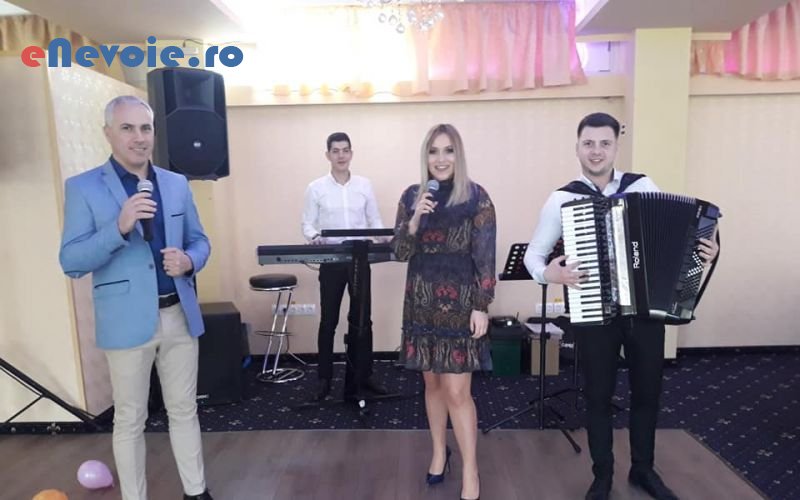 6divertisment-evenimente-formatie-muzicala-sonorizare-si-lumini-organizari-evenimente--formatia-alex.png