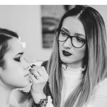 Avatar profil-utilizator/glow-by-anca-boros--1418-d4/glow-by-anca-boros-gene-false-make-up-cosmetica-relaxare--20161229103502.png