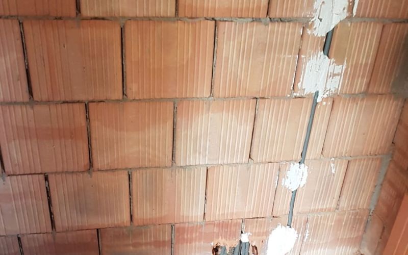 3montare-panouri-solare-sisteme-de-supraveghere-sisteme-de-securitate-reparatii-electrice-instalatii-electrice-sanitare-electrice-t-ionel-hoffman.png