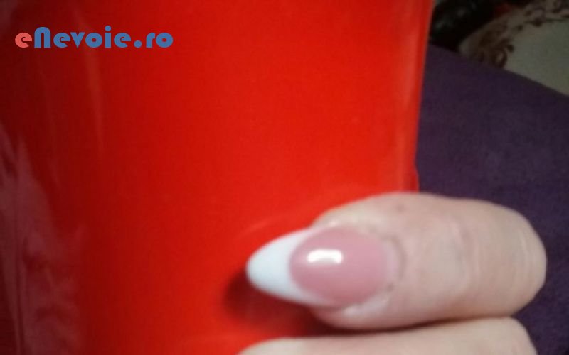 3manichiura-si-pedichiura-cosmetica-relaxare--lili-muresan-.png