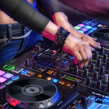 Avatar profil-utilizator/marian-toncea-2212-22/marian-toncea-animatie-pentru-copii-divertisment-evenimente-petreceri-tematice-dj-formatie-muzicala-sonorizare-si-lumini-organizar-20190614121142.png