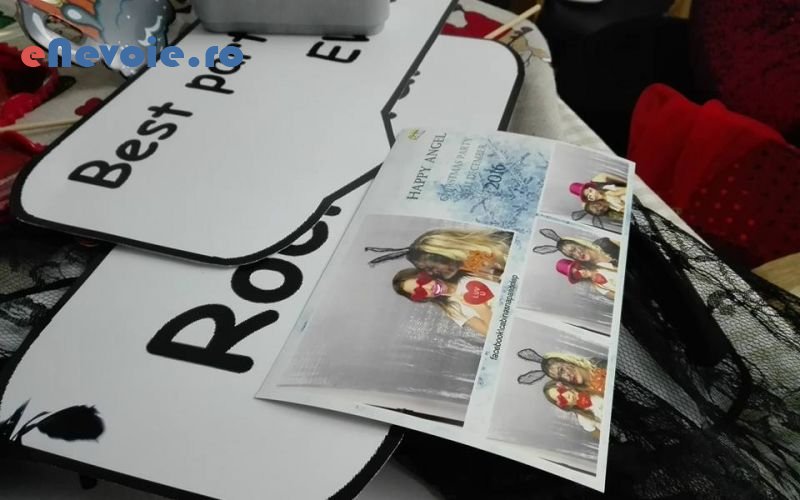 4photobooth-organizari-evenimente--mihaela-lixandr.png