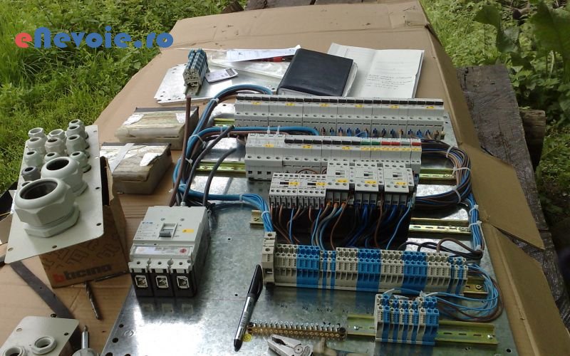 4reparatii-electrice-instalatii-electrice-sanitare-electrice-termice-gaze--mircea-finteu.png