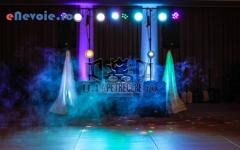 ursitoare-divertisment-evenimente-petreceri-tematice-dj-photobooth-fum-greu-gheata-carbonica-sonorizare-si-lumini-video-foto-organizari-evenimente--office-8228-686.png