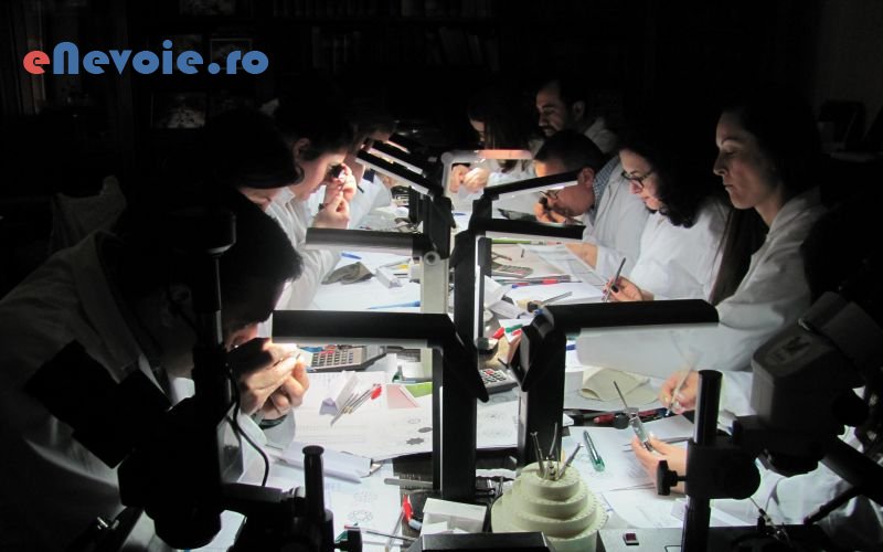 3cursuri-gemologie-educatie-formare-profesionala--sc-casa-de-bi.png