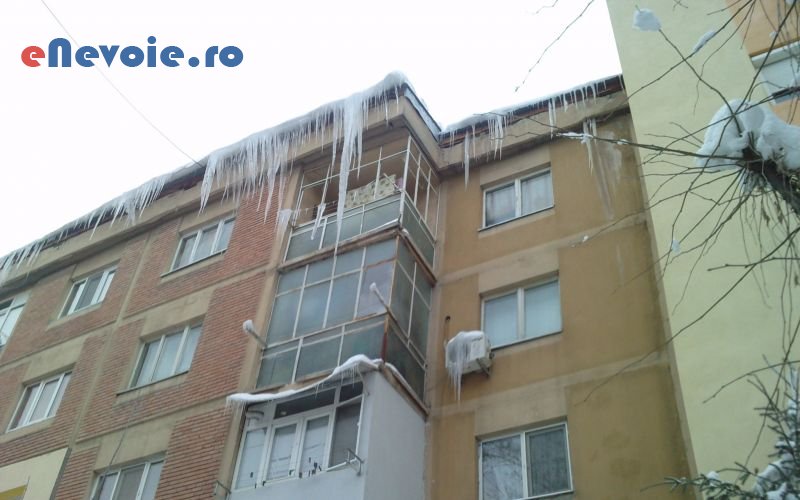 2inchirieri-accesorii-constructii-alpinism-utilitar-reconditionari-suprafete-din-lemn-asistenta-tehnica-in-constructii-hale-metalic-sc-delta-alpiq.png