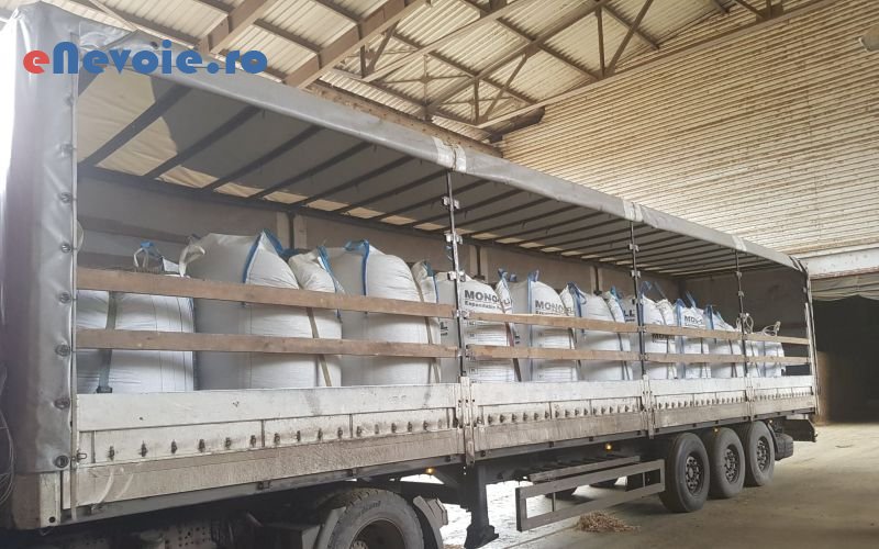 3transport-ambarcatiuni-servicii-mutari-transport-agabaritic-transport-basculabil-inchirieri-masini-de-transport-transport-marfuri--sc-red-exped-.png